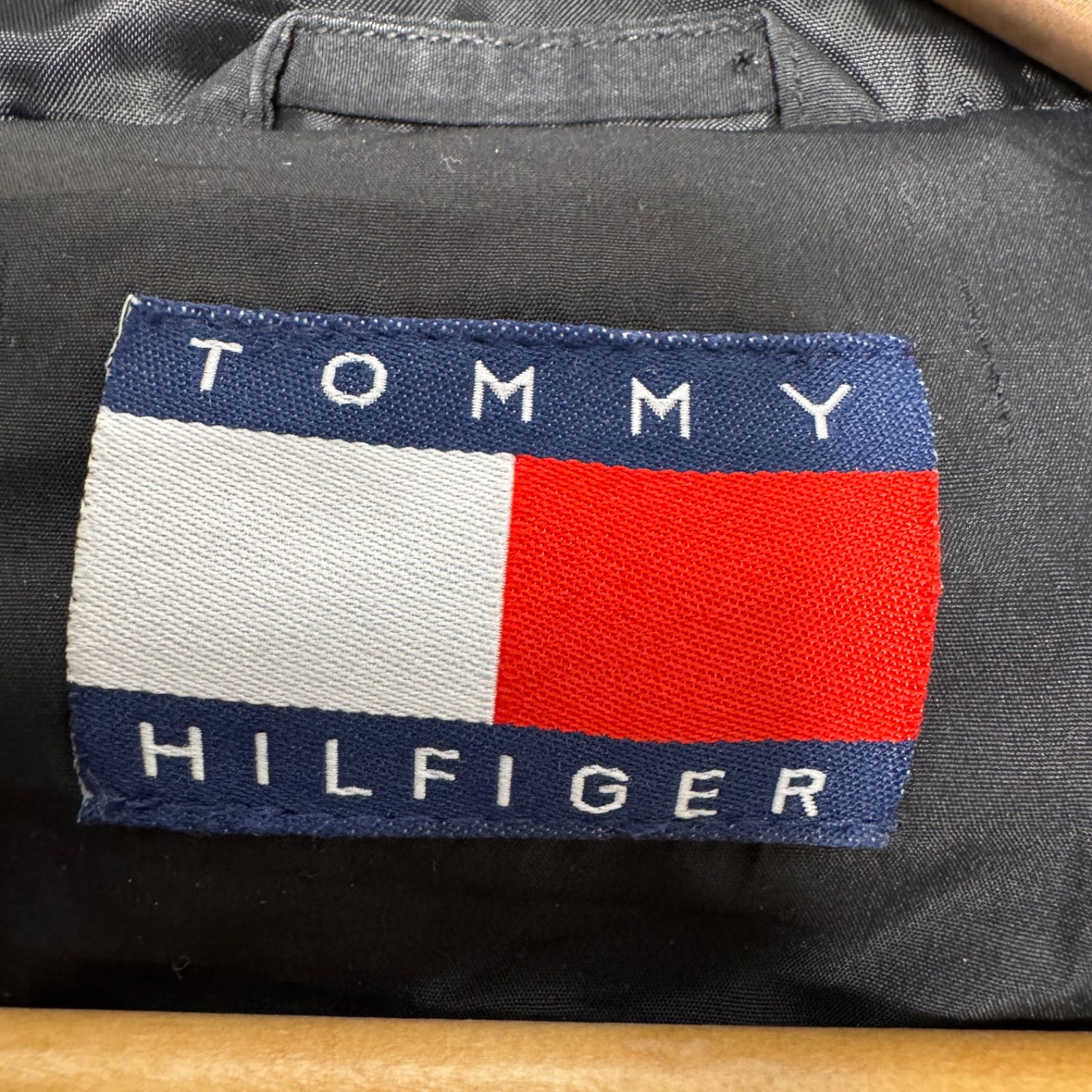 トミーヒルフィガー マウンテンパーカー XLサイズ TOMMY HILFIGER 裏側 