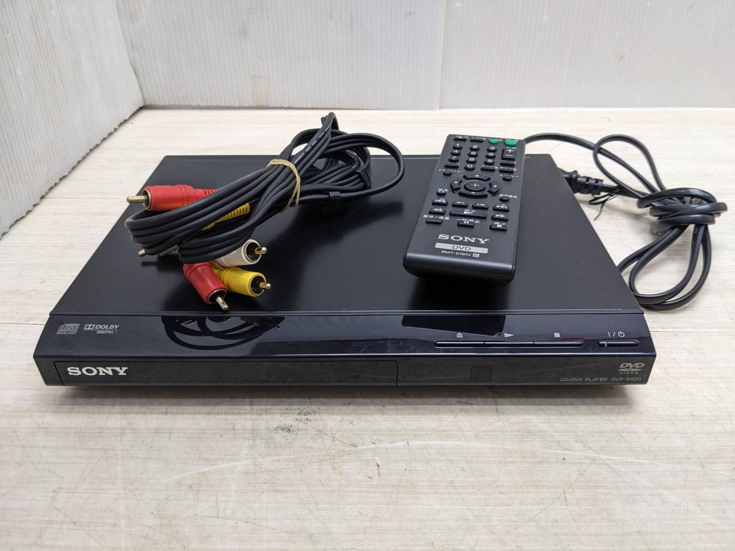 未使用品】【SONY DVDプレーヤー DVP-SR20 本体 リモコン RMT-D197J