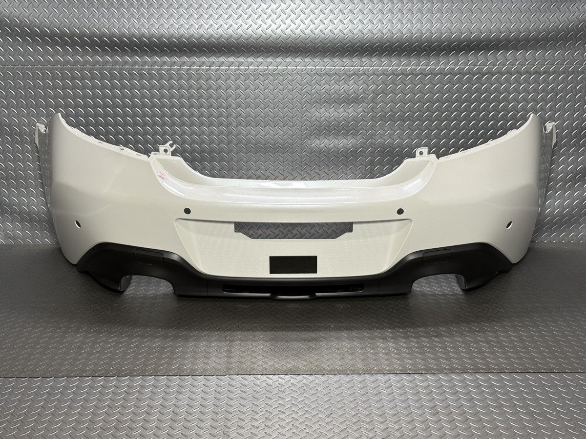 純正 リアバンパー