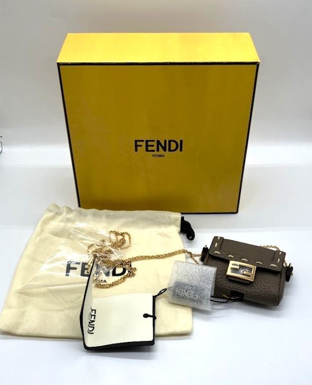 FENDI チャーム Fendilicious Charm Cuoio Romano leather Yellow | Fendi