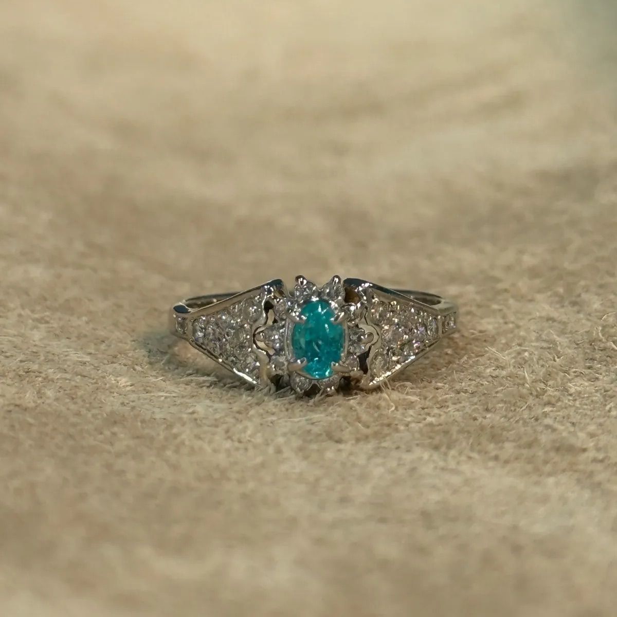 Pt900/K18ブラジル産パライバトルマリン0.288ctダイヤ0.13ctリング