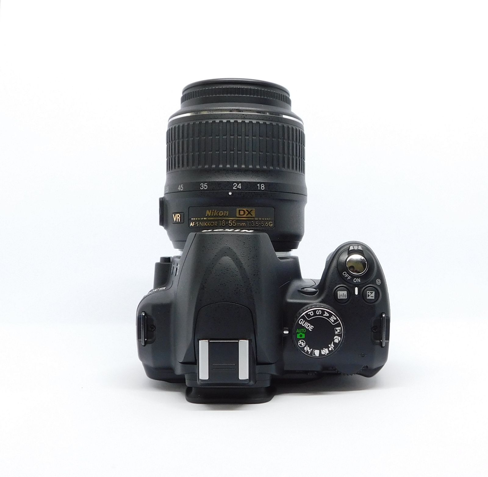 ショット数少！ Nikon D3000 初心者 おすすめ入門機◎ 手ぶれ補正 ショット数少！ Nikon D3000 初心者 おすすめ入門機◎ 手ぶれ補正