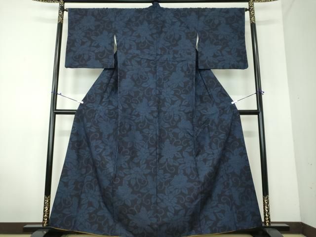 平和屋着物○結城紬 80亀甲 花唐草文 やまと誂製 正絹 逸品 未