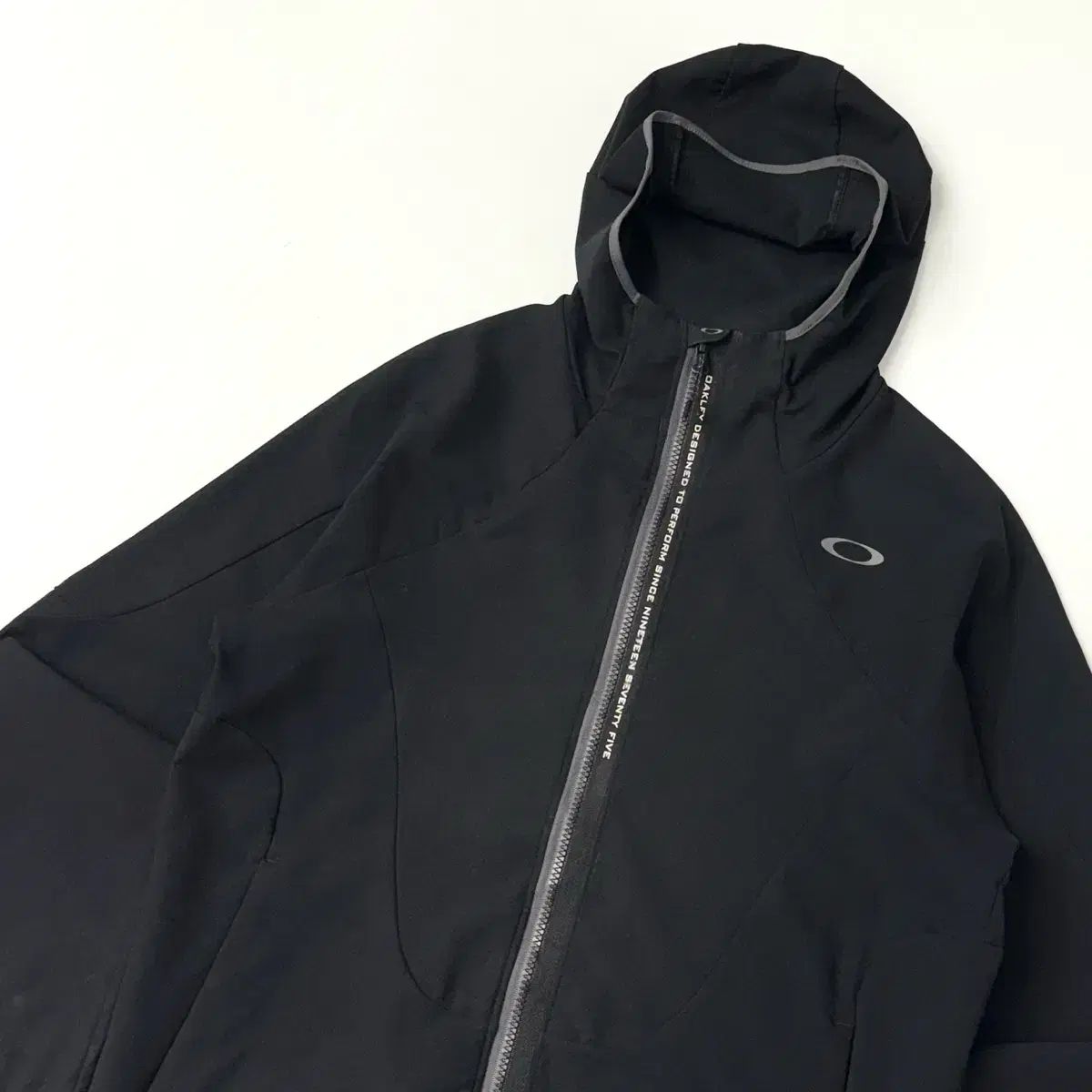 Oakley フード付きジャケット Oakley フード付きジャケット オークリー パーカー