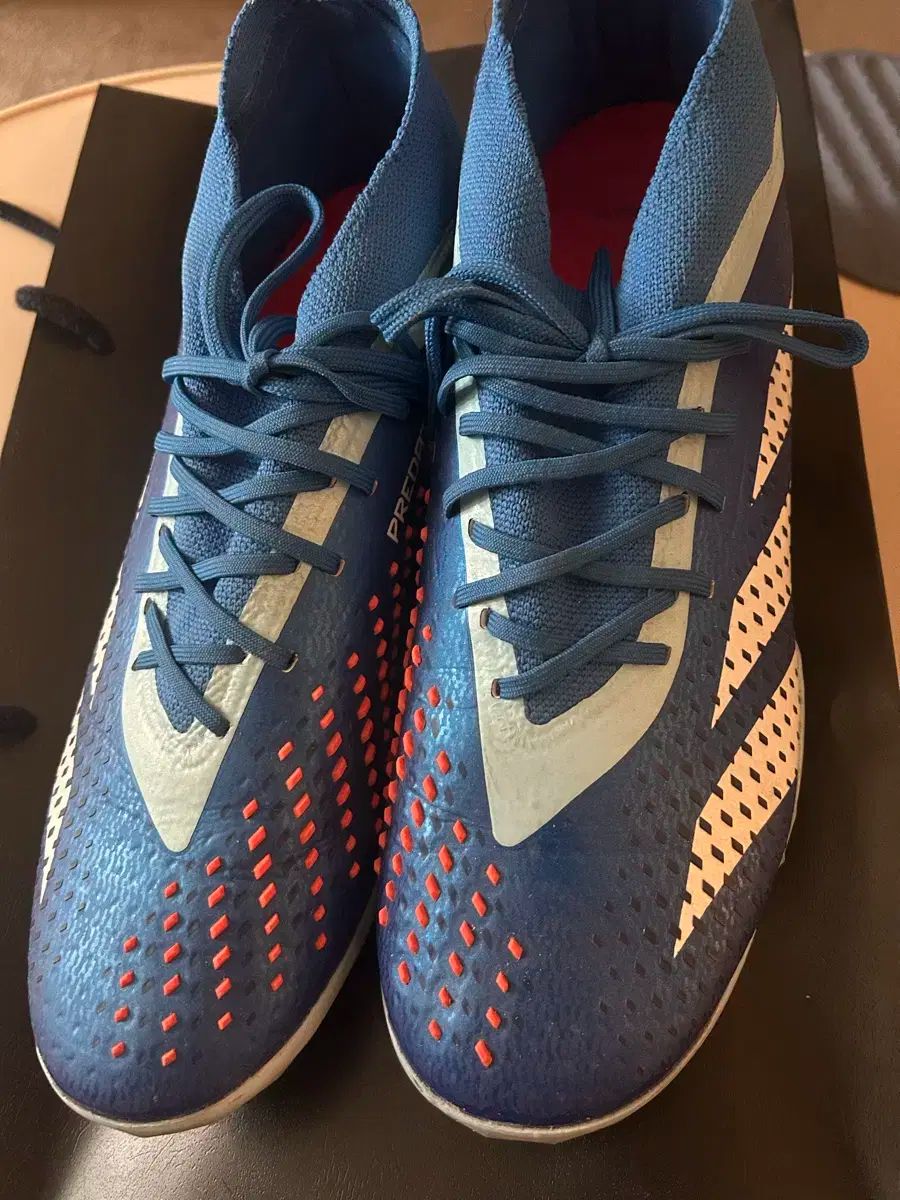 サッカーシューズ 270