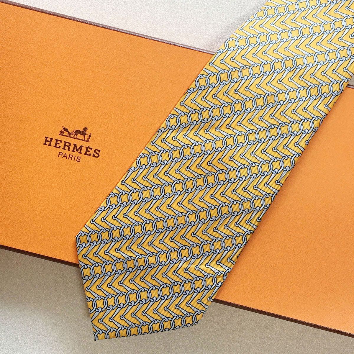 エルメス HERMES 新品 HERMES オレンジ 動物柄 ネクタイ ネクタイ