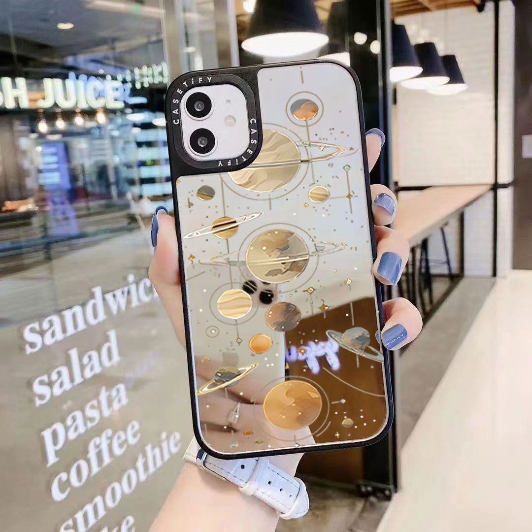 【CASETiFY】ミラーiPhoneケース　iphone16promax Amazon.com: CASETiFY Mirror Case for iPhone 16 Pro Max