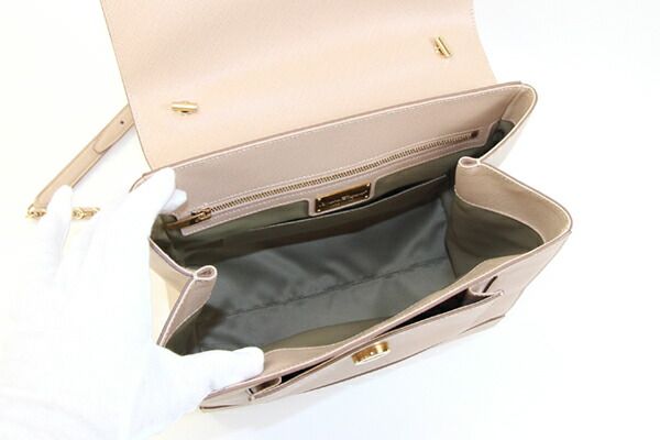 フェラガモ 2WAYハンドバッグ ヴァラ 21 F558 - メルカリ