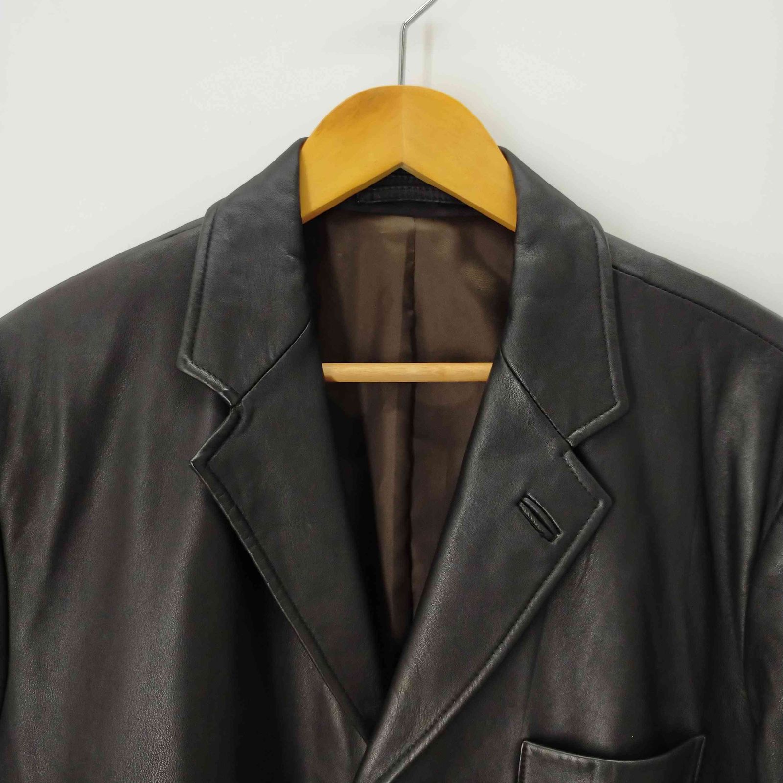 UNIQLO 黒 レザー ボタン テーラードジャケット