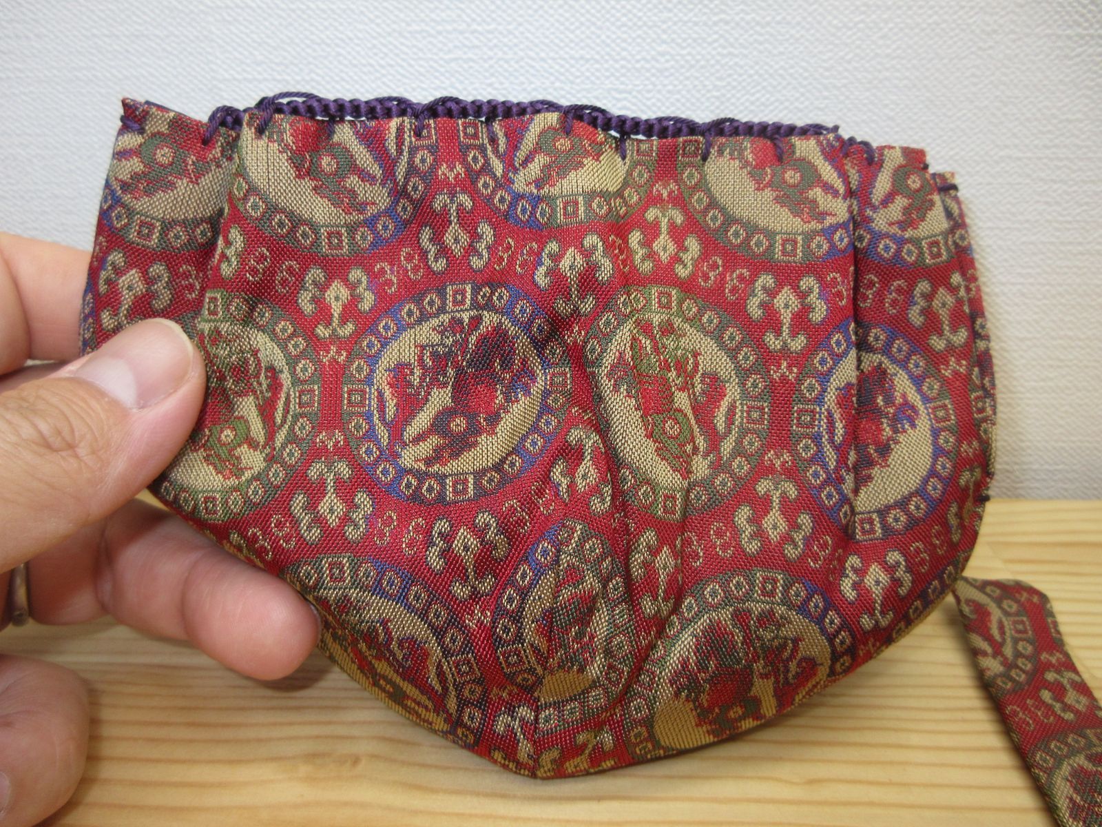 送料込【逢絢亭・新品】茶道具 仕覆 三つ組仕覆 正絹 名物裂 獅子狩文 