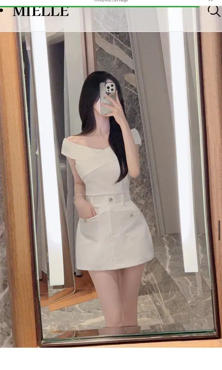 海外輸入服 キュービック 白 スカート