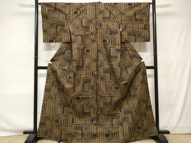 平和屋着物□本場大島紬 7マルキ 幾何学文様 正絹 逸品