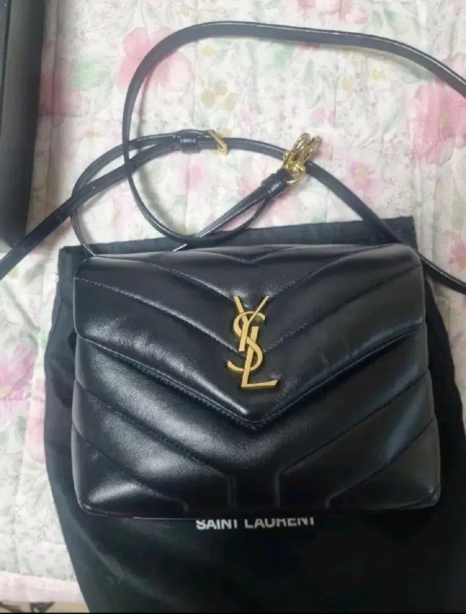 Saint Laurent サンローラン ルル トイバッグ ゴールド