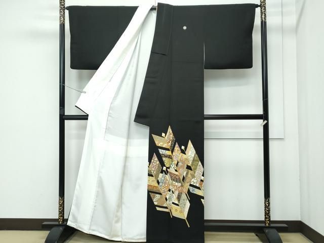 平和屋着物 上 創業460年 千總 黒留袖 刺繍 矢羽草花文 金彩 CZAA3557s5