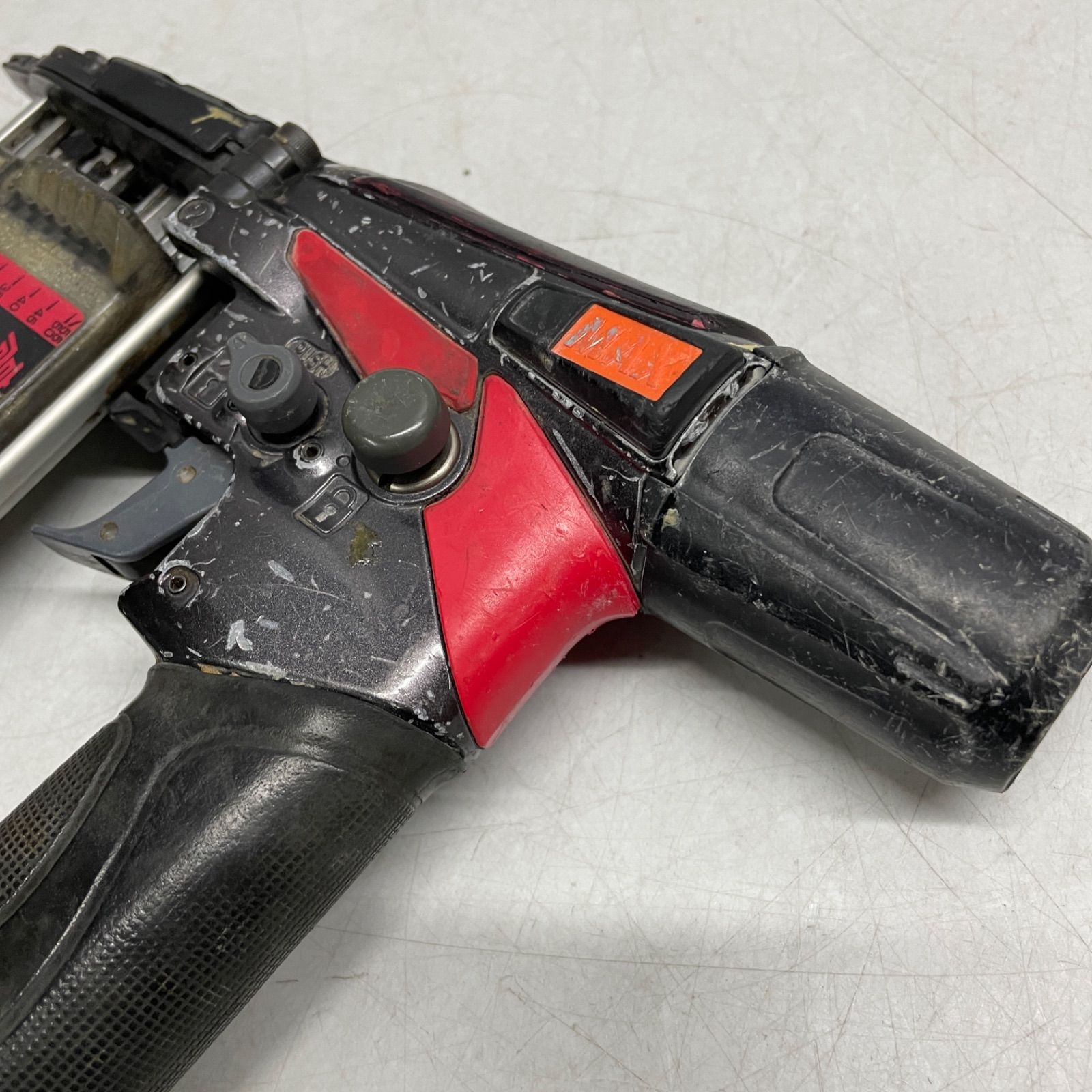 MAX 高圧 スーパーフィニッシュネイラ 55mm HA-55SF2 D エアネイラ 本体のみ コンプレッサーに繋いで 済み 使用感キズ汚れ多め エア漏れなし 工具 マックス 25102401 HRDEVELOPMENT_JP