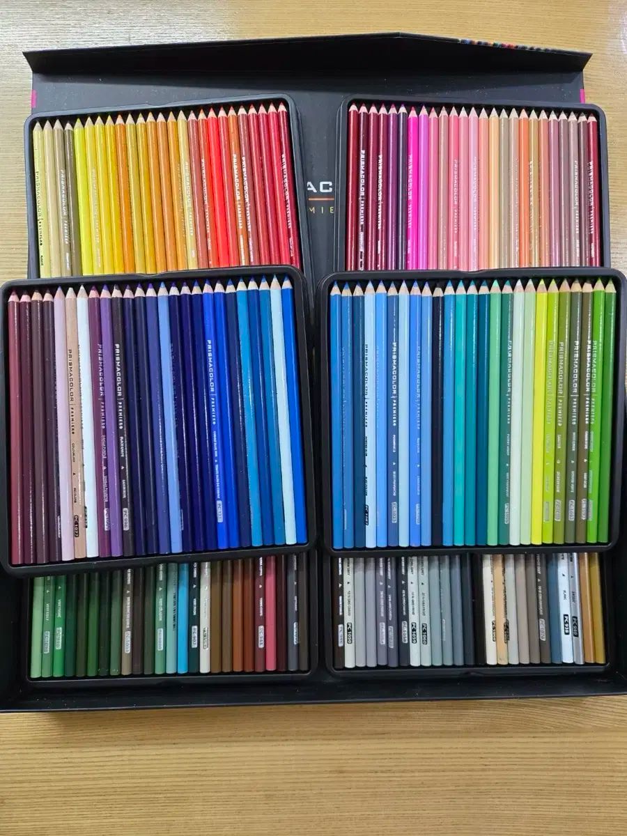 プリズマ 色鉛筆 150 カラー (新品)