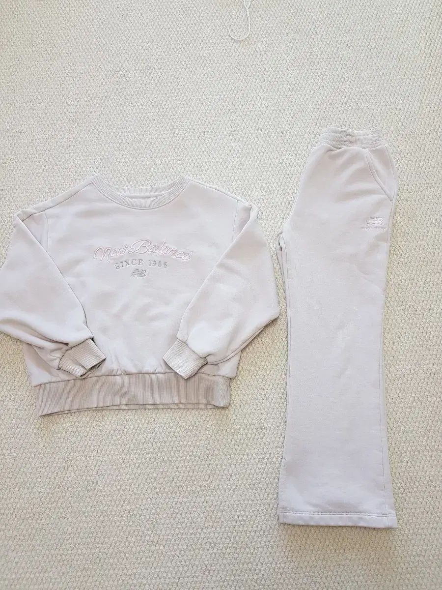 ニューバランスキッズ 起毛 上下セット 130
