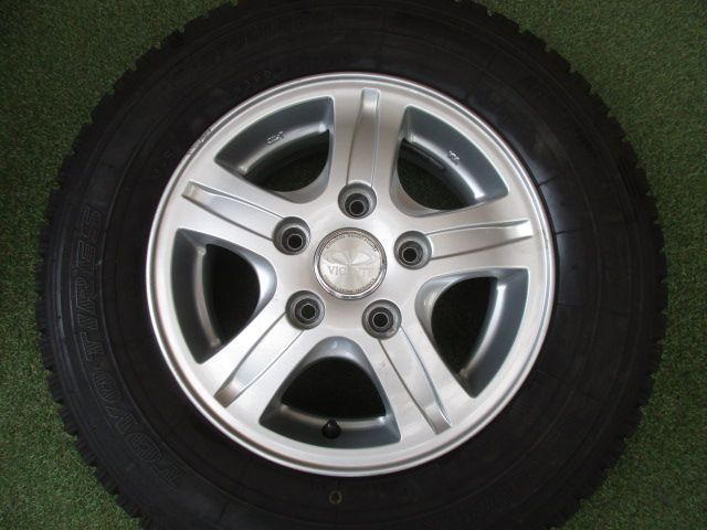 スタッドレスタイヤ４本SET ライトエース