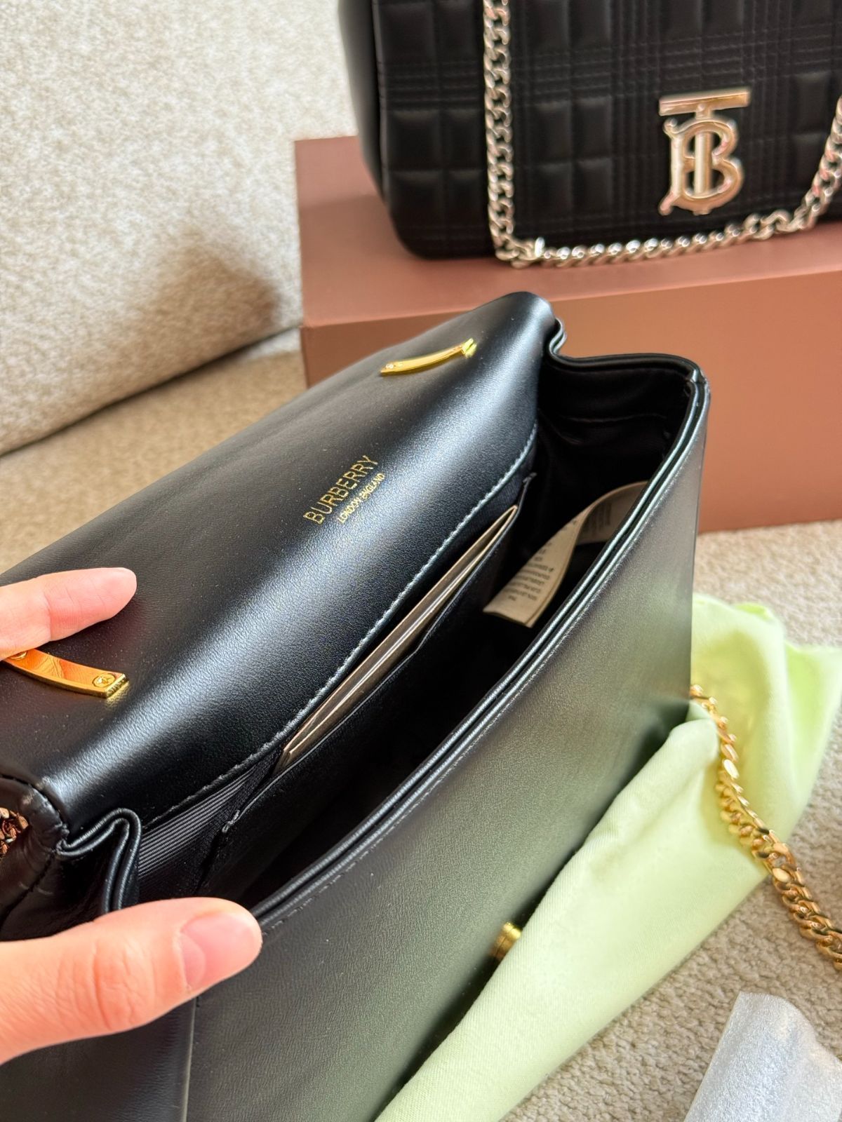 新着 関税送料込み Burberry バーバリー ロゴ ローラ バッグ 今日特価】Burberry Lola Bag・バーバリー ローラ バッグ-WTO