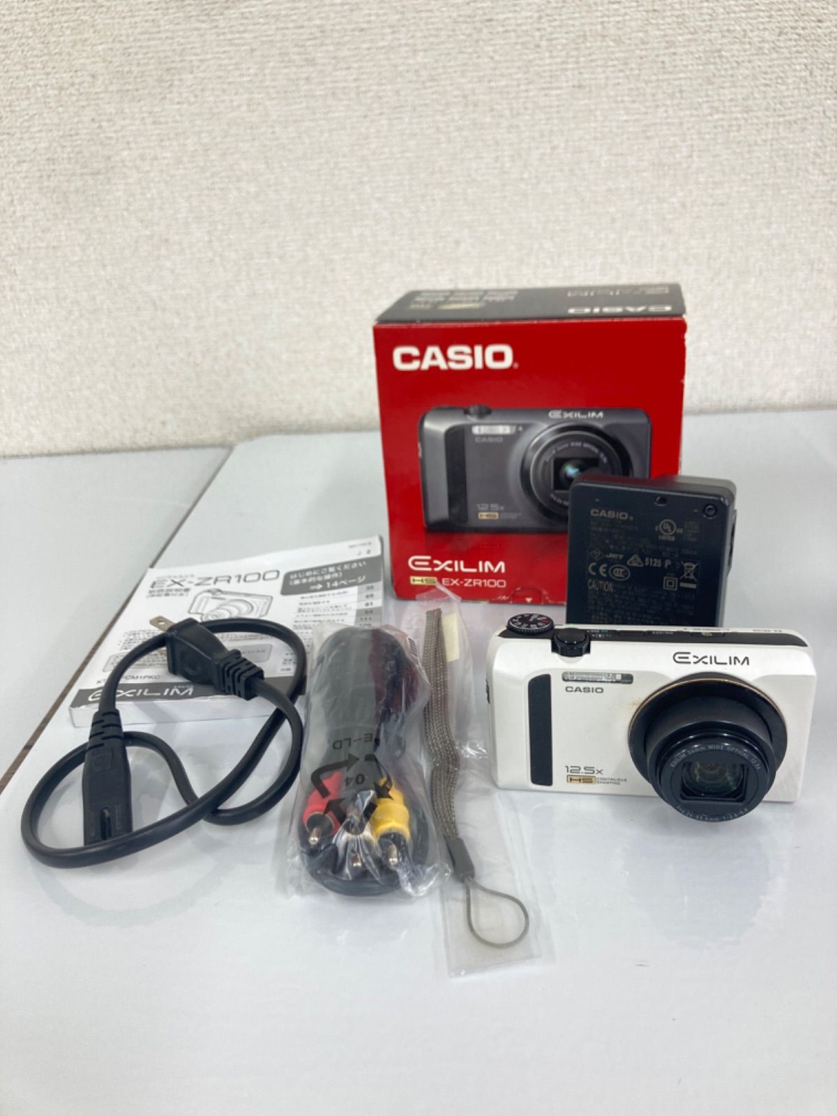 ￣ 通電 済み CASIO カシオ EXILIM EX-ZR100 デジタルカメラ カメラ 2