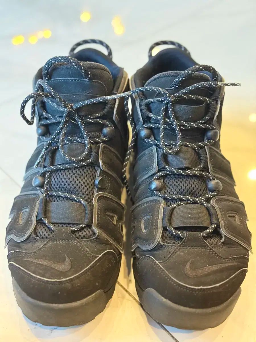 NIKE ナイキ アップテンポ オールブラック 280