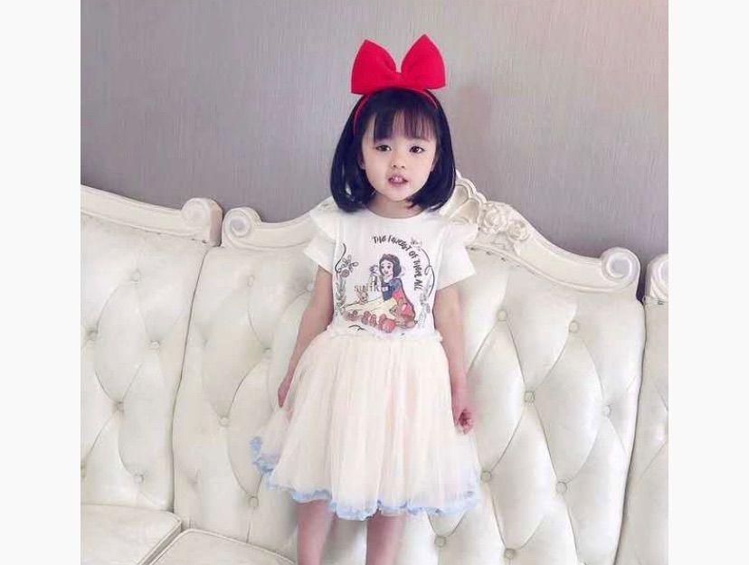 キュートな赤リボン ピンクリボンのカチューシャ  リボンのカチューシャ 子供用 ガールズ プリンセス レッド 赤 ピンク スノーホワイト 姫リボン リボンカチューシャ オシャレ 白雪 可愛い かわいい りぼん ヘアアクセサリー ヘアアクセ アクセサリー アクセ プレゼント ギフト 当日発送可