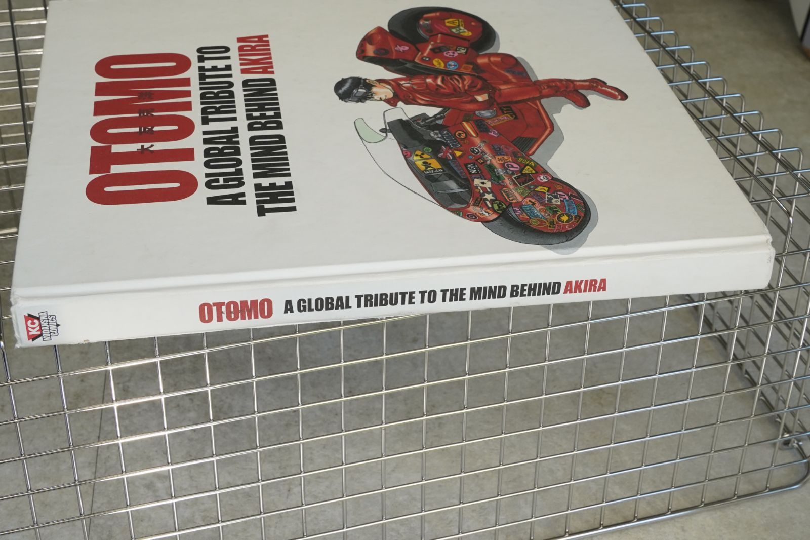 【希少！】トリビュート大友克洋 TRIBUTE TO OTOMO Amazon.co.jp: 大友克洋トリビュート作品集 『TRIBUTE TO OTOMO