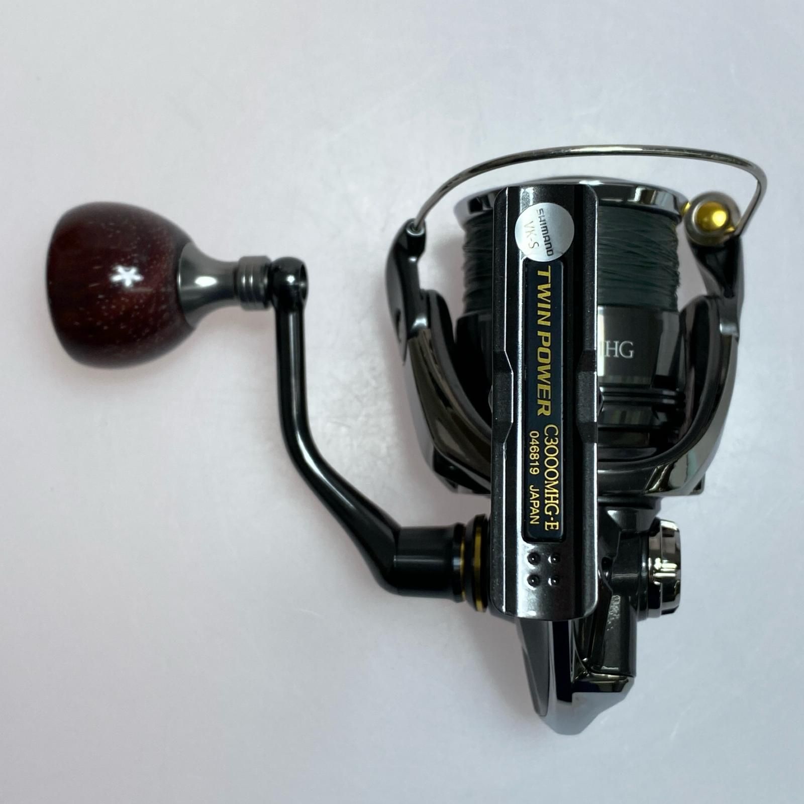 SHIMANO - §§SHIMANO シマノ SHIMANO シマノ 24ツインパワー C3000MHG 程度A スピニングリール 046819 046819 シマノ シマノ '24 TWIN POWER(ツインパワー) C3000MHG