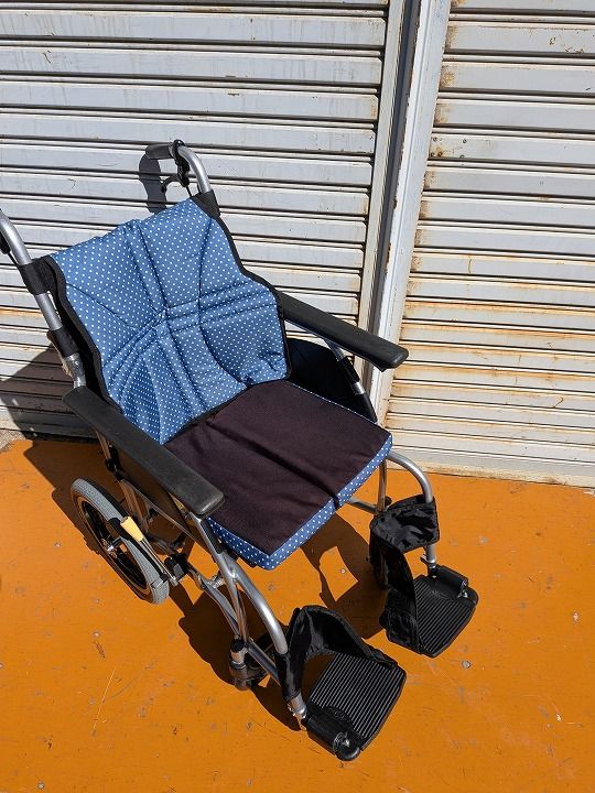 送料無料 一部地域を除く 日進介助式車椅子ウルトラ NAH-U1 KM-25-1016-16