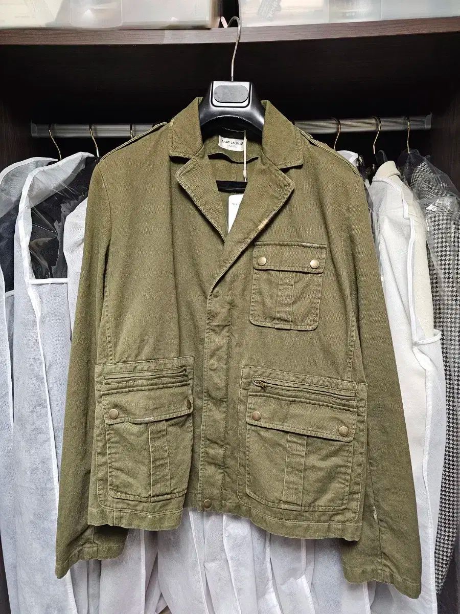 【雷市場（ポンジャン）商品韓国直送】 Saint Laurent(サン・ローラン) saintlaurent マウンテンパーカー