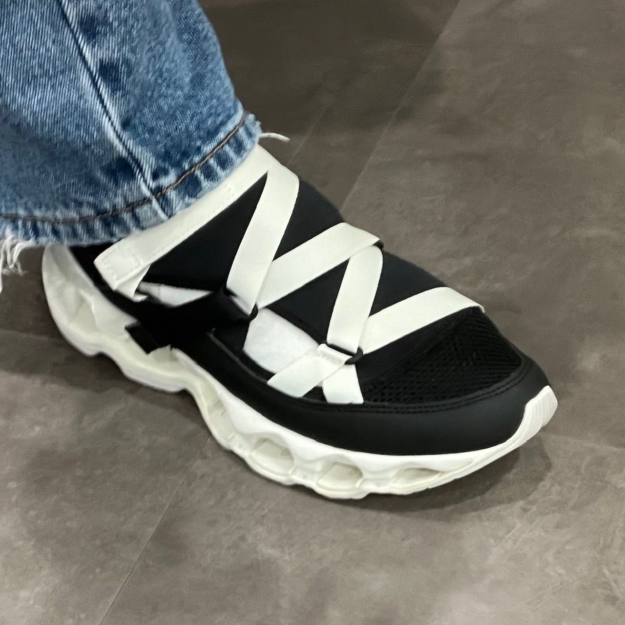 【MIZUNO(ミズノ)】WAVE PROPHECY STRAP 黒白 MIZUNO/ WAVE PROPHECY Strap BLACK*WHITE – CASDAY / キャスデイ