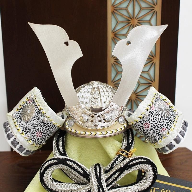 直江兼続 上杉謙信 五月人形 兜飾り ガラスケース入 曽根人形 / No. 壹