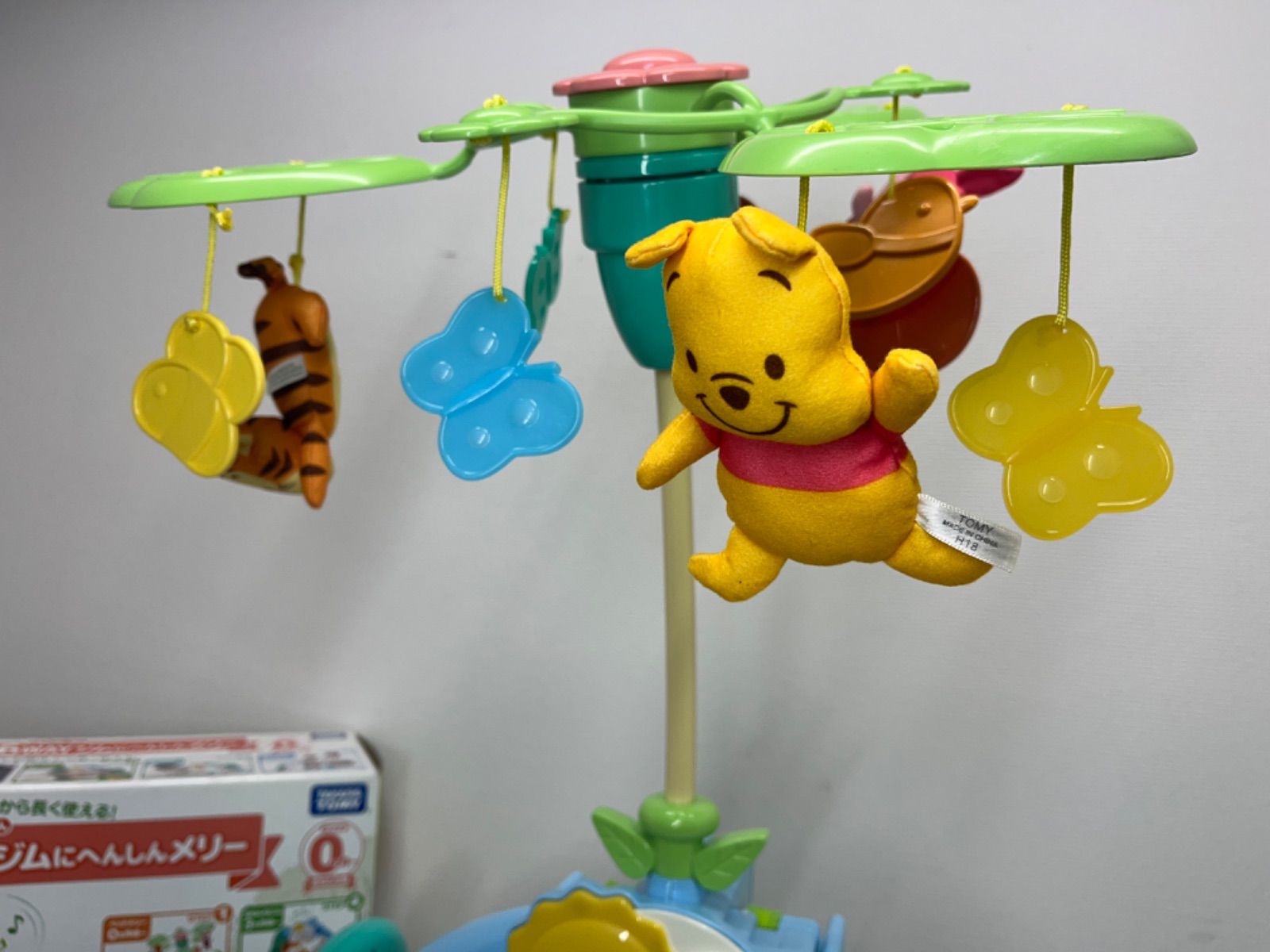 美品　タカラトミー ディズニー くまのプーさん えらべる回転6WAY メリー 0ヵ月から1才頃まで長く使える！タカラトミー ディズニー「くま