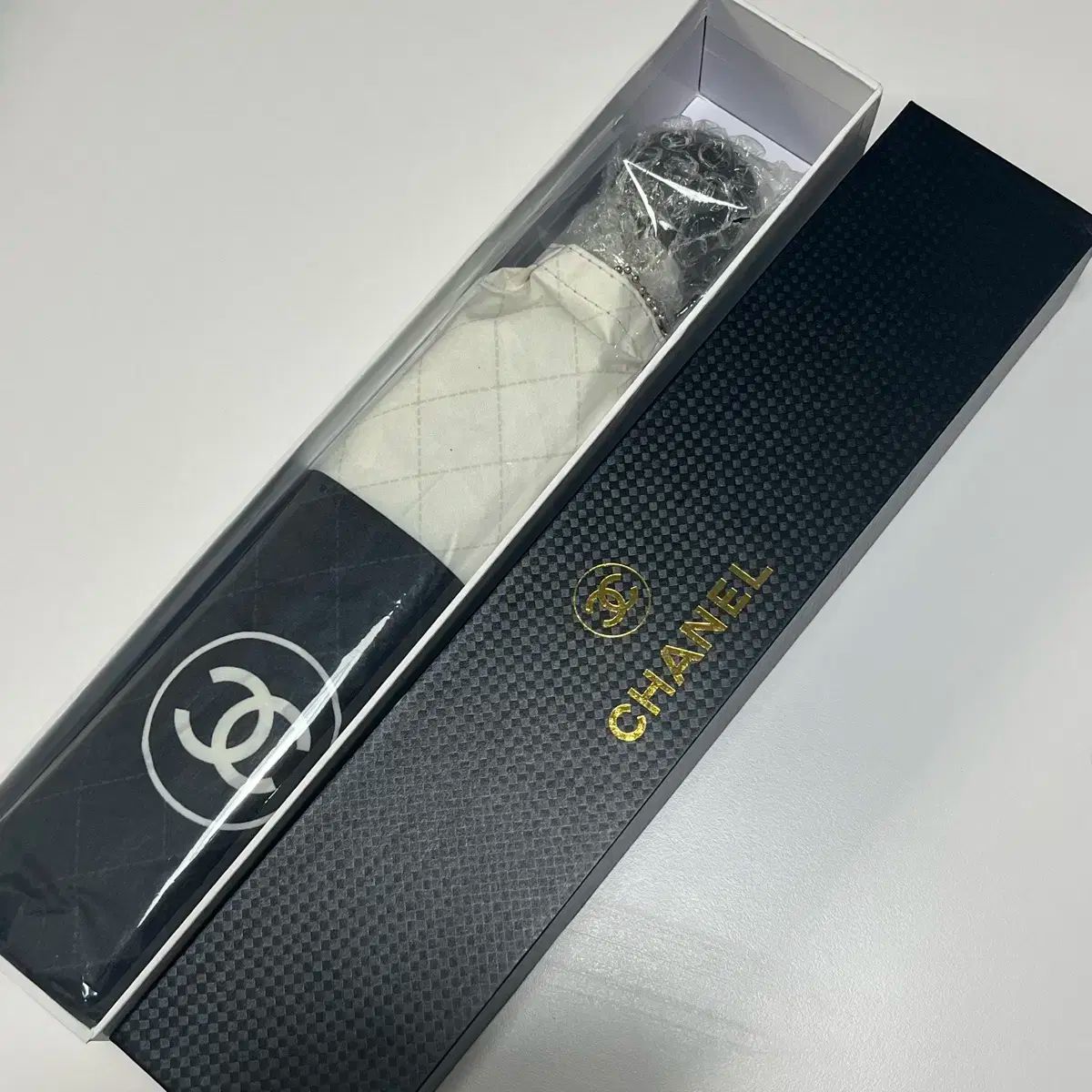 CHANEL シャネル