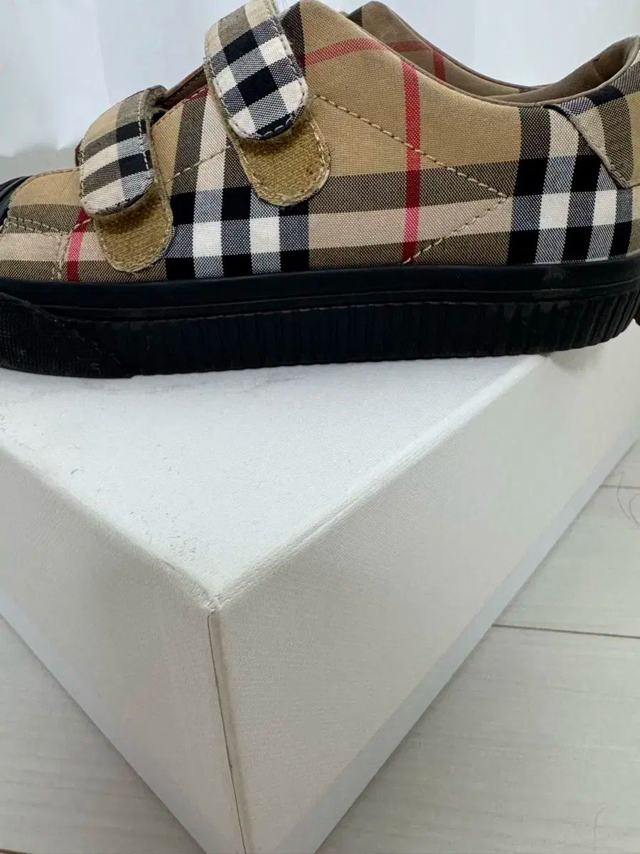正規品 キッズ BURBERRY バーバリー チェック スニーカー 33