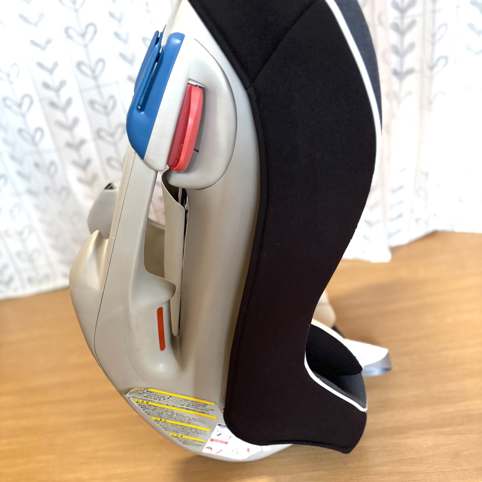 美品　新生児ok！　コンビ　チャイルドシート　コッコロS　UX　セサミ コッコロS UX｜コンビ公式ブランドストア