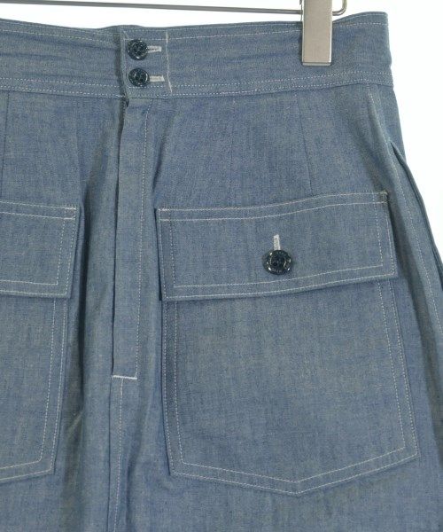 ひざ丈スカート