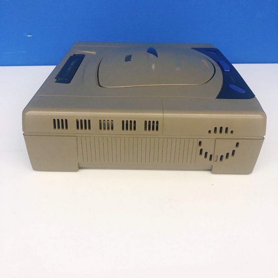 【懐かしゲーム機】セガサターン本体HST-3200 ジャンク扱い》《レトロ》セガサターン HST-3200