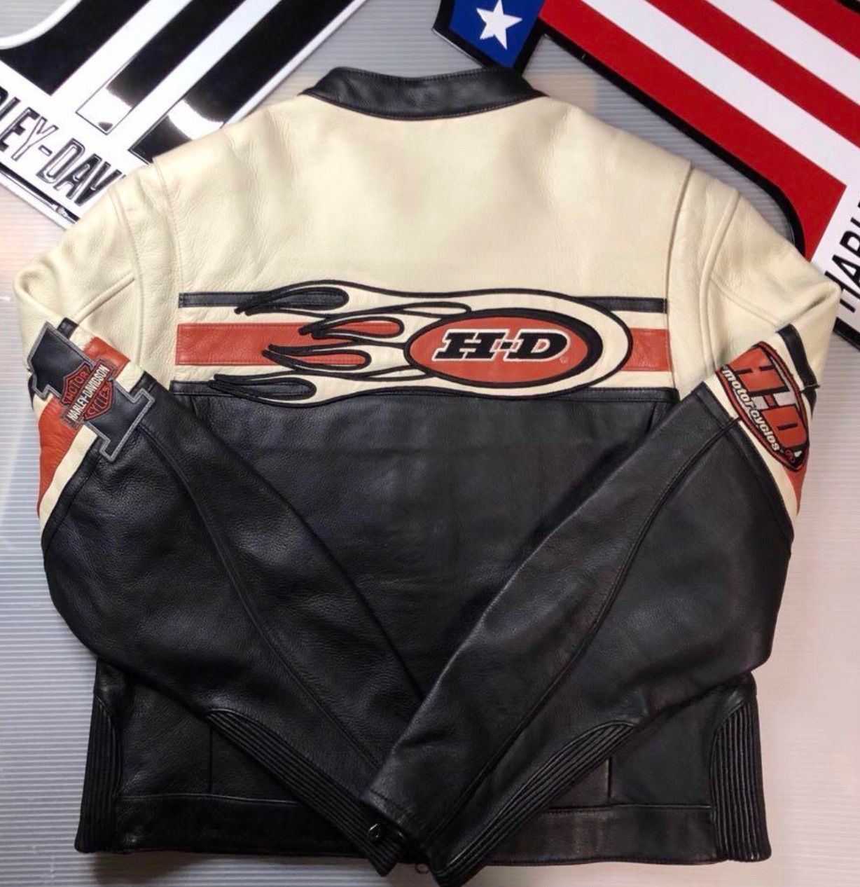 HARLEY DAVIDSON ハーレーダビッドソン【レアモデル！入手困難】極美品 