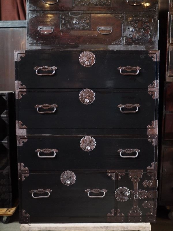 黒漆塗 庄内衣装箪笥 山形県 時代箪笥 上下セット 大正時代 古録展 送料無料 品番S10783