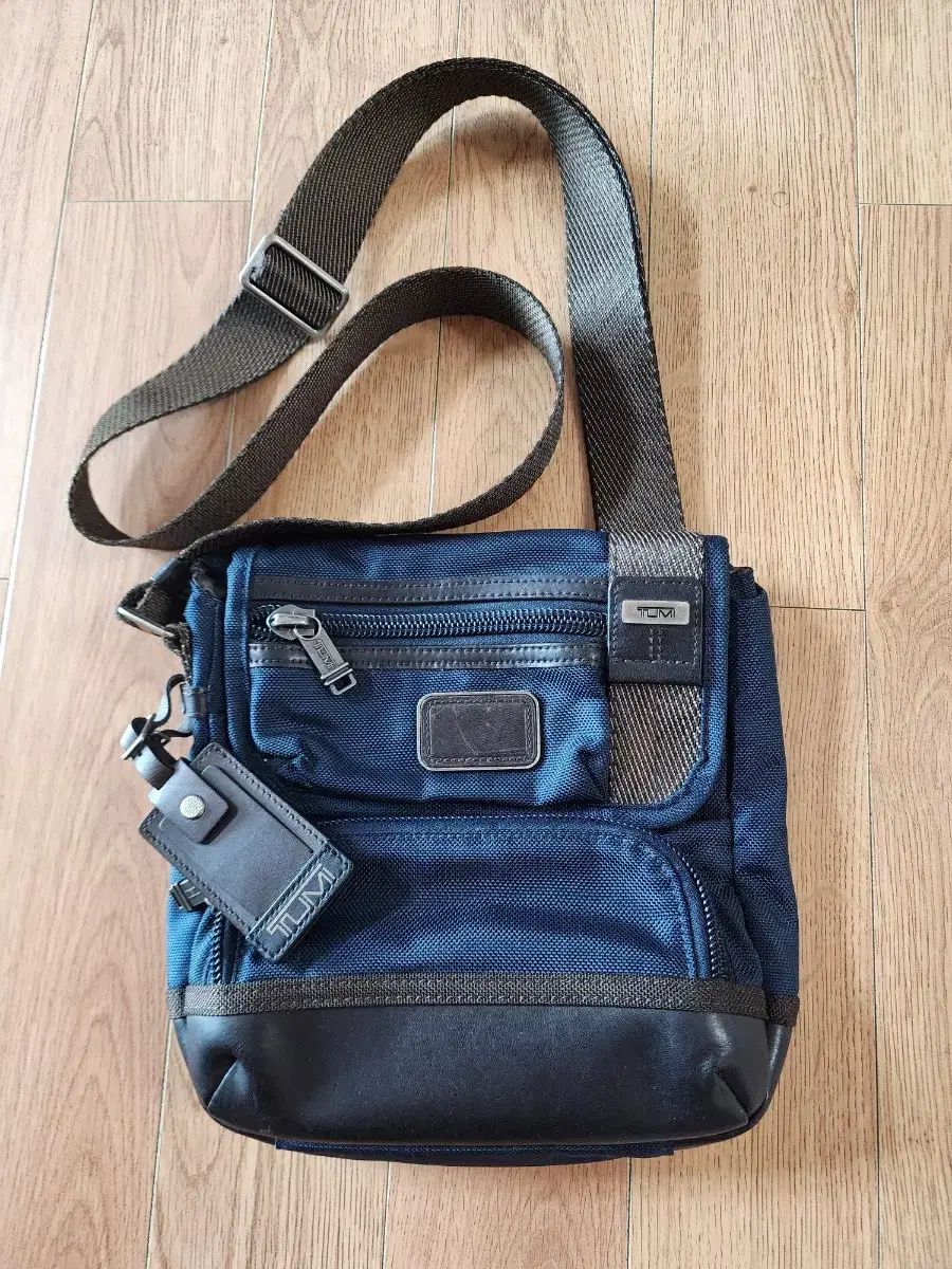 TUMI Tumi トゥミ クロスバッグ