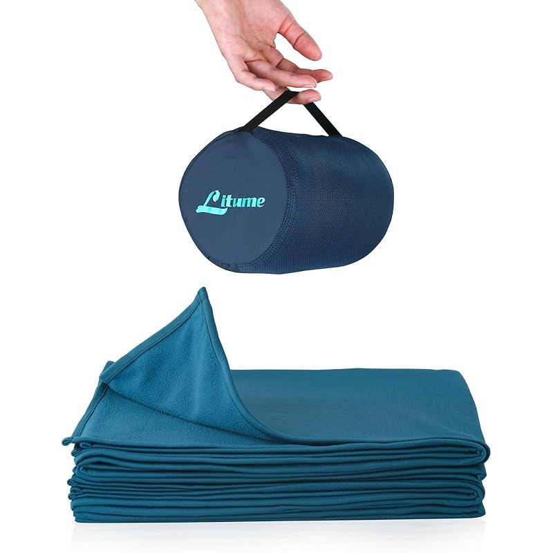 Litume 170 x 122 cm 柔らかい 防災 飛行機 旅行用ブランケット ブランケット 折り畳みデザインと専用収納ポーチ付き 電車、キャンプ、バックパッキングと旅行に最適 フリース ティール
