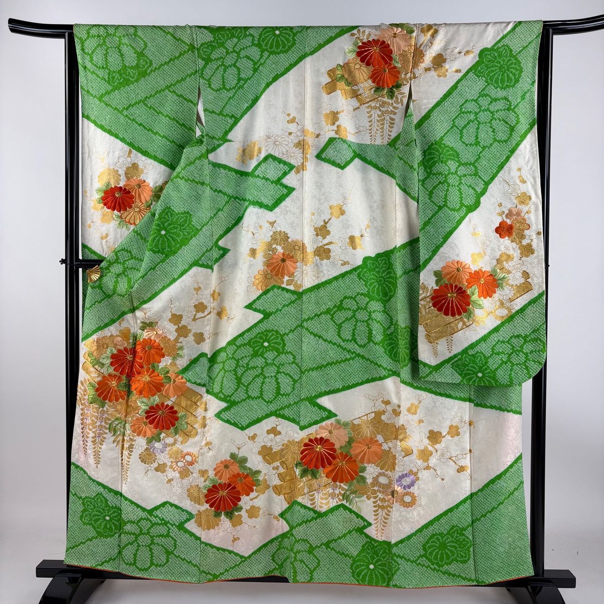 振袖 身丈158.5cm 裄丈64.5cm M 袷 花筏 菊 刺繍 絞り 黄緑色