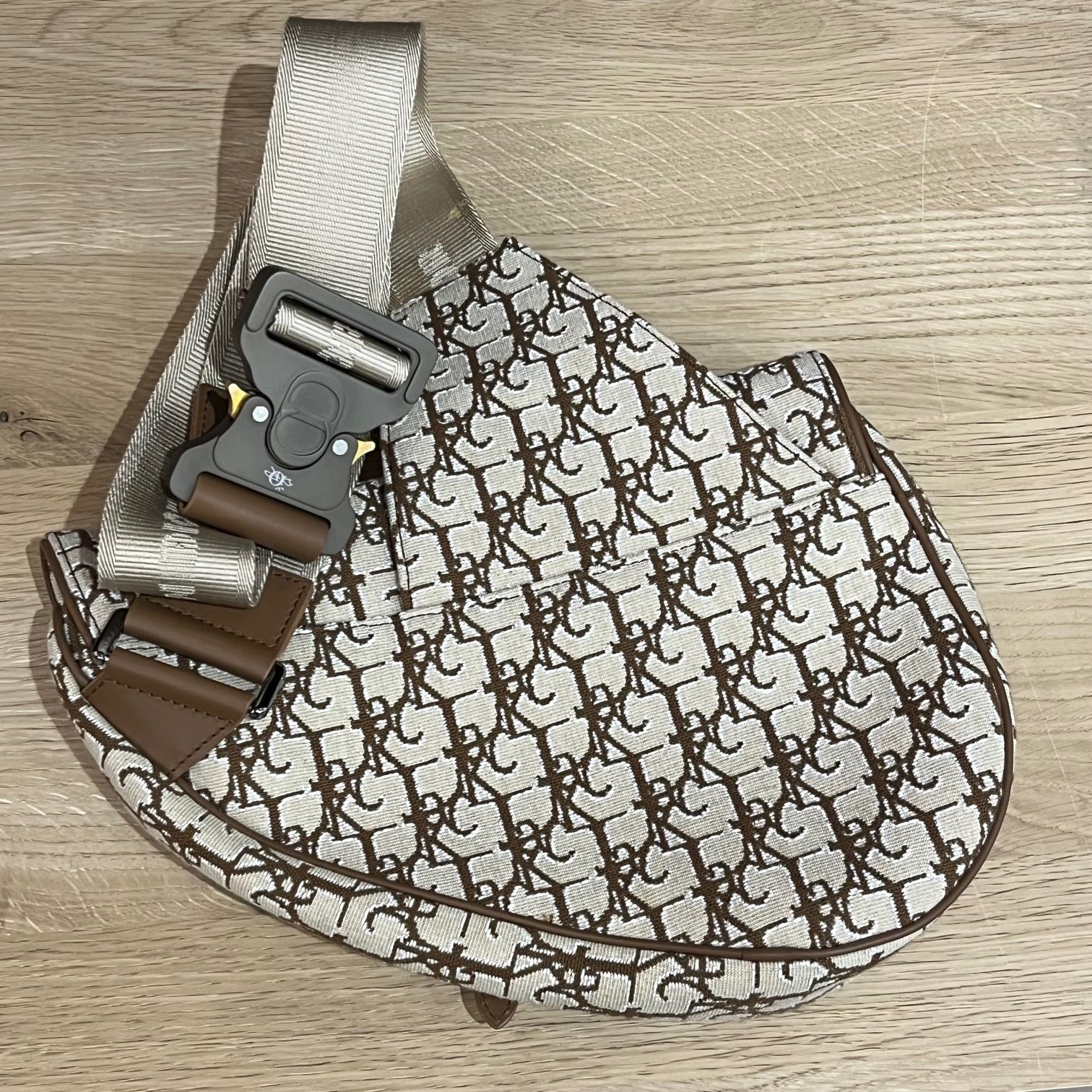 DIOR カクタスジャック オブリーク トラヴィススコット サドルバッグ 未使用 Dior×Cactus Jack サドルバッグ オブリーク ショルダー