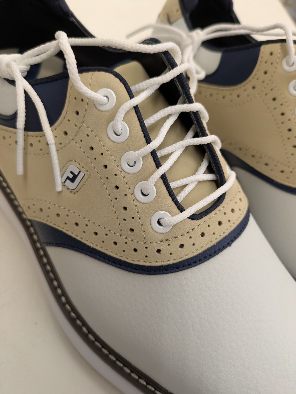 トラディションズ スパイクシューズ