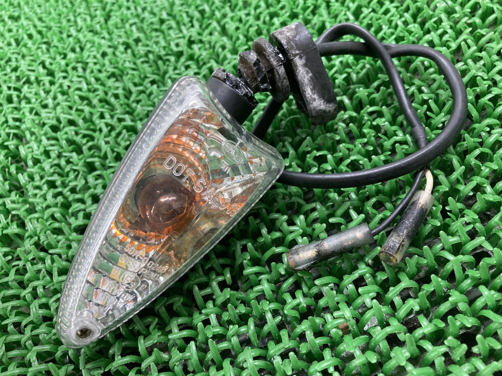 R5511-51120 燃料キャップ（キー2個付き）クボタ SVLシリーズ トラック