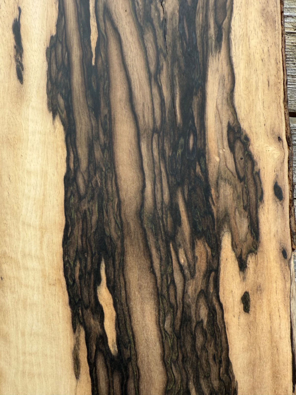 黒柿 銘木 孔雀杢 一枚板 無垢材 DIY 希少品 乾燥材 - メルカリ