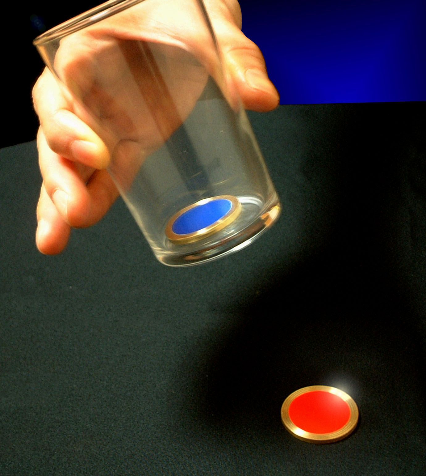 グラススルー［500円玉サイズ］（コインマジック・手品用品） - メルカリ