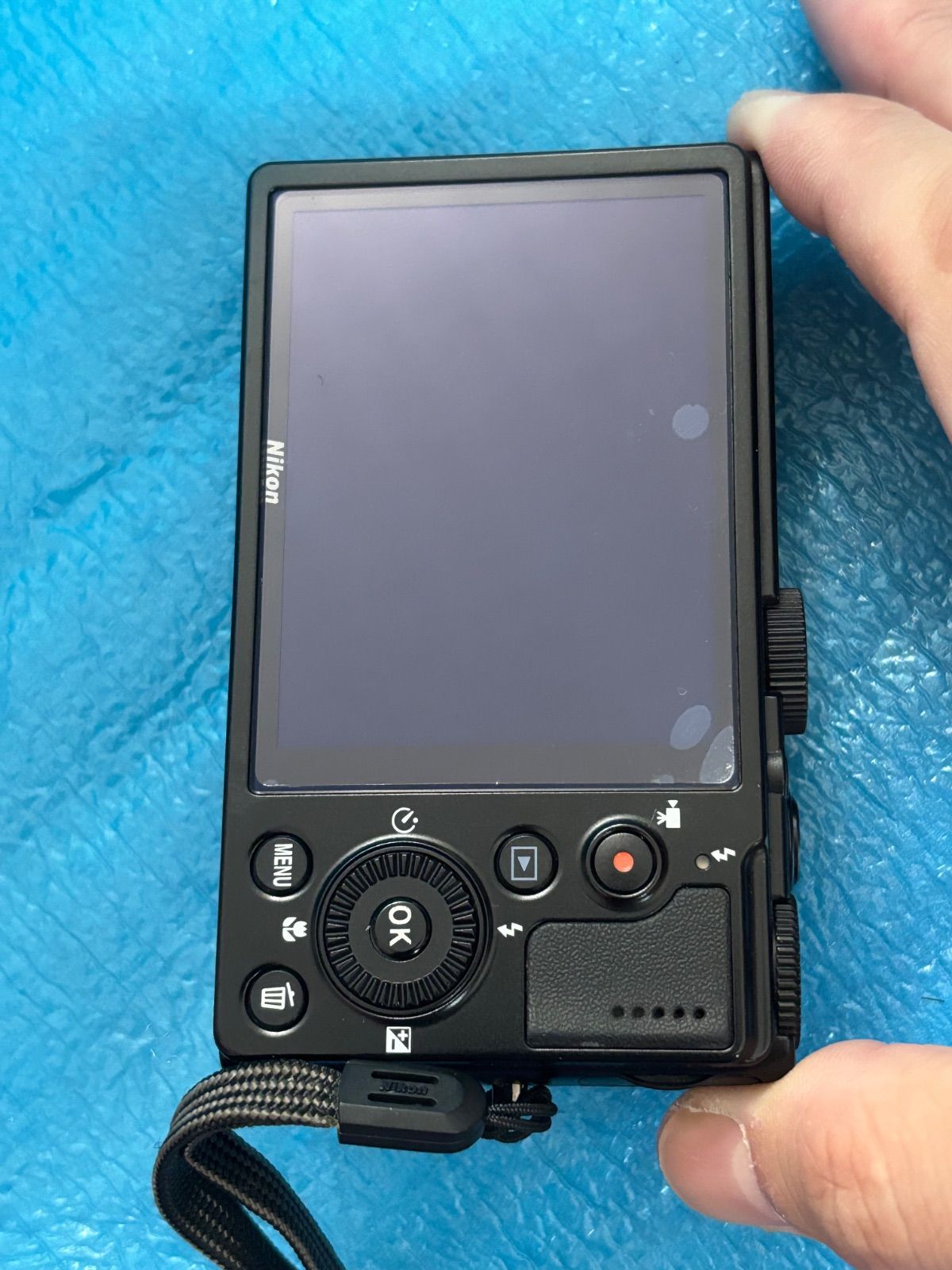 COOLPIX P300