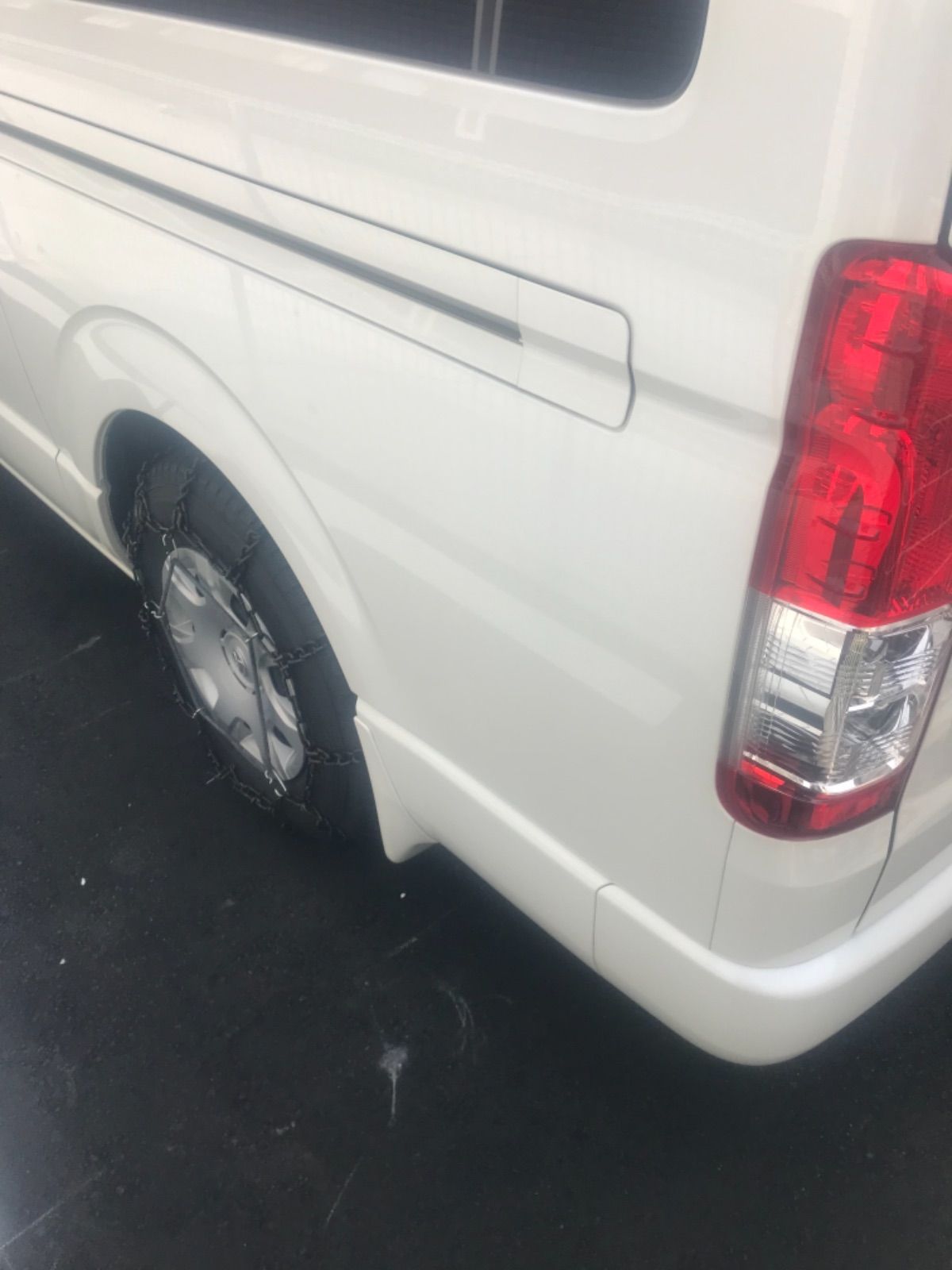 ハイエース キャラバン用金属タイヤチェーン195 80R15 バンド付き